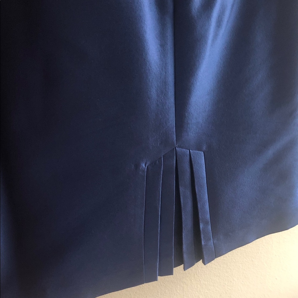 Tahari Deep Blue Jacket and skirt Suit - Picture 2 of 3